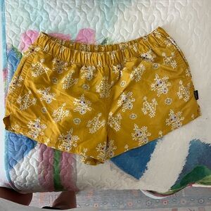 Patagonia baggies Mustard Floral Women's Athletic Shorts